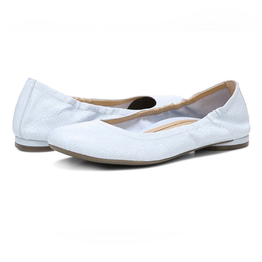 NWOB Vionic Alexa Orthotic Ballet Flats